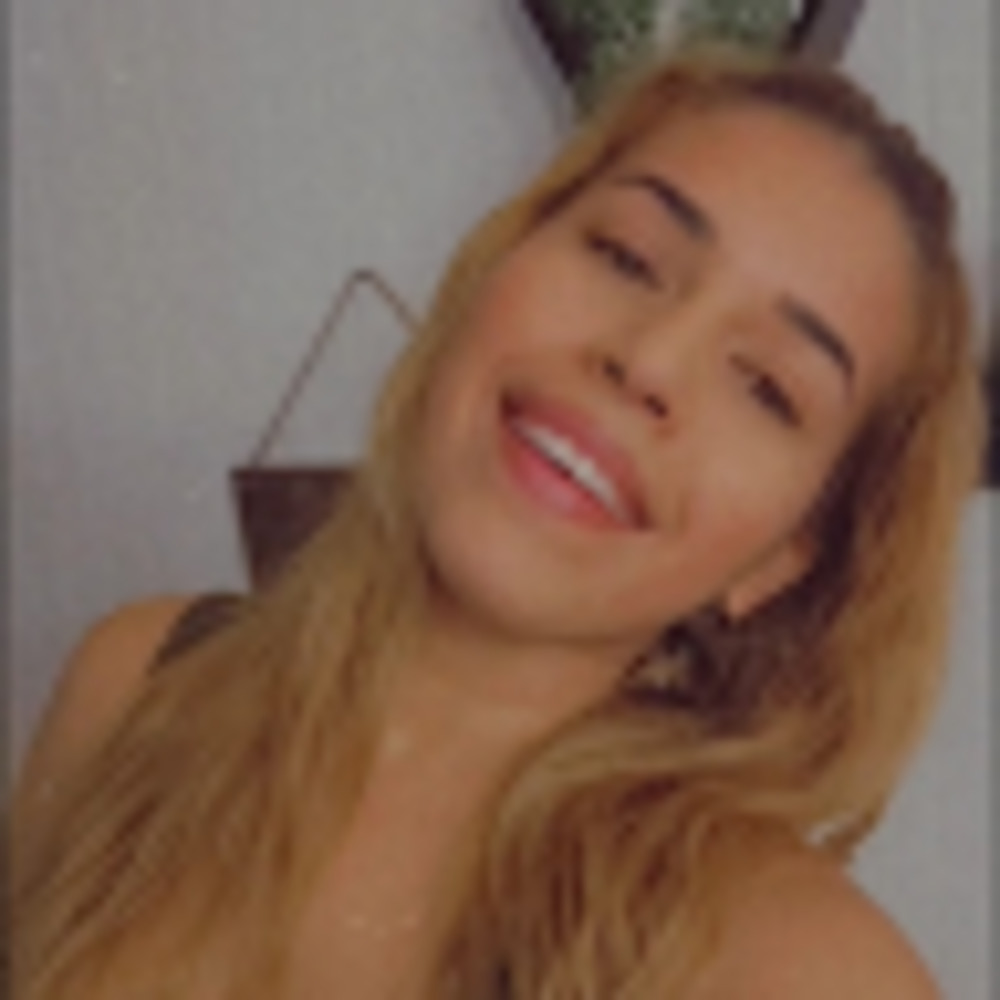 Meet your Posher, Laury